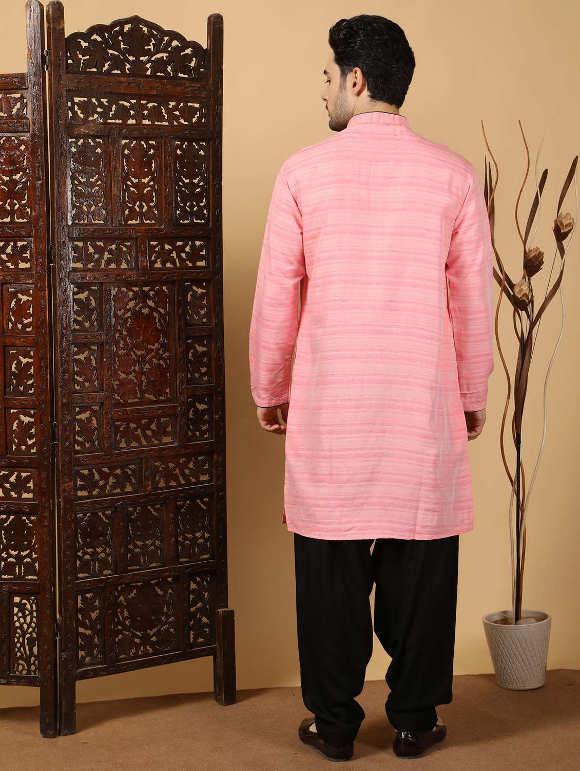 men self design mandarin neck long kurta - 22453157 -  Standard Image - 4