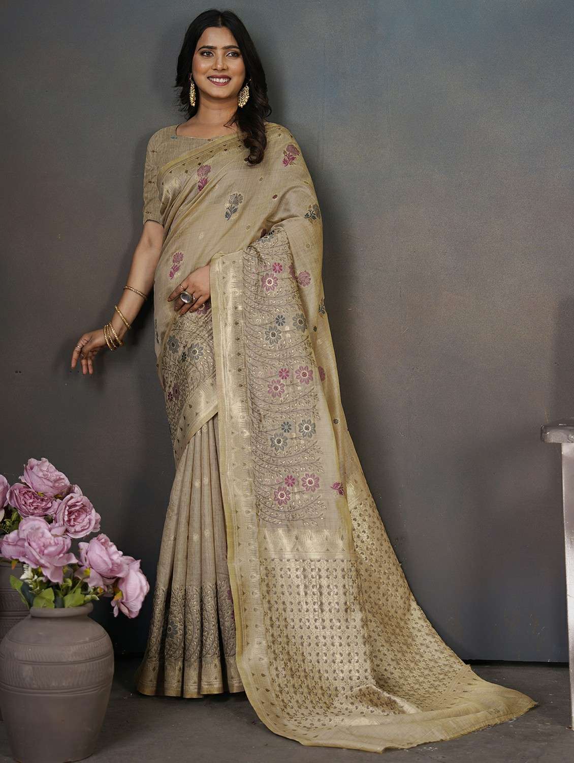 Women Self Design Banarasi Saree With Blouse - 22453674 -  Standard Image - 1