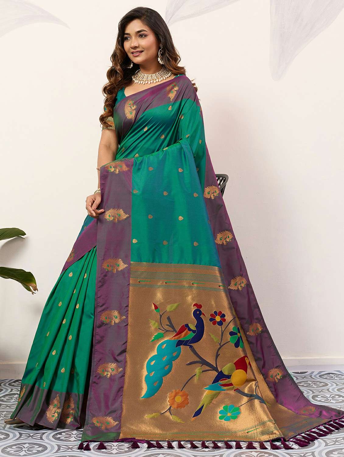women self design paithani saree with blouse - 22453680 -  Standard Image - 4