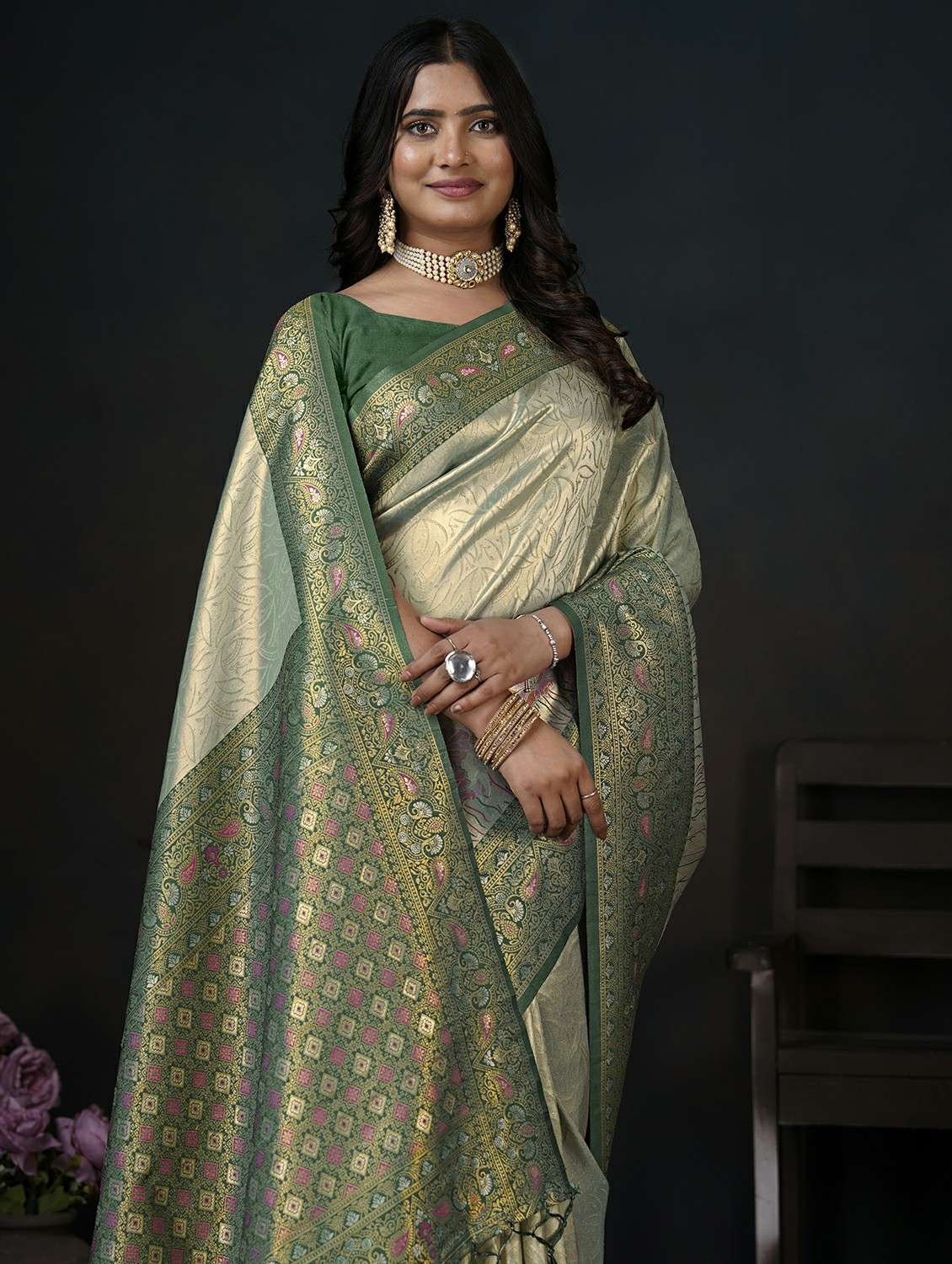 women self design banarasi saree with blouse - 22453692 -  Standard Image - 1