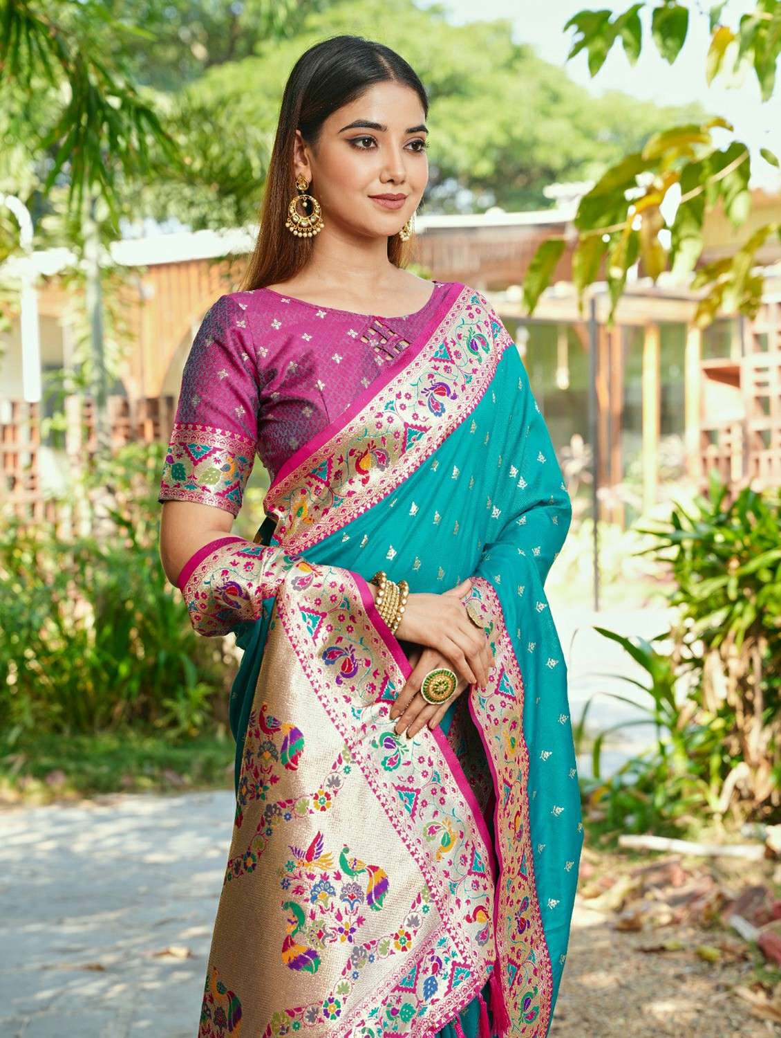 women self design paithani saree with blouse - 22453701 -  Standard Image - 1