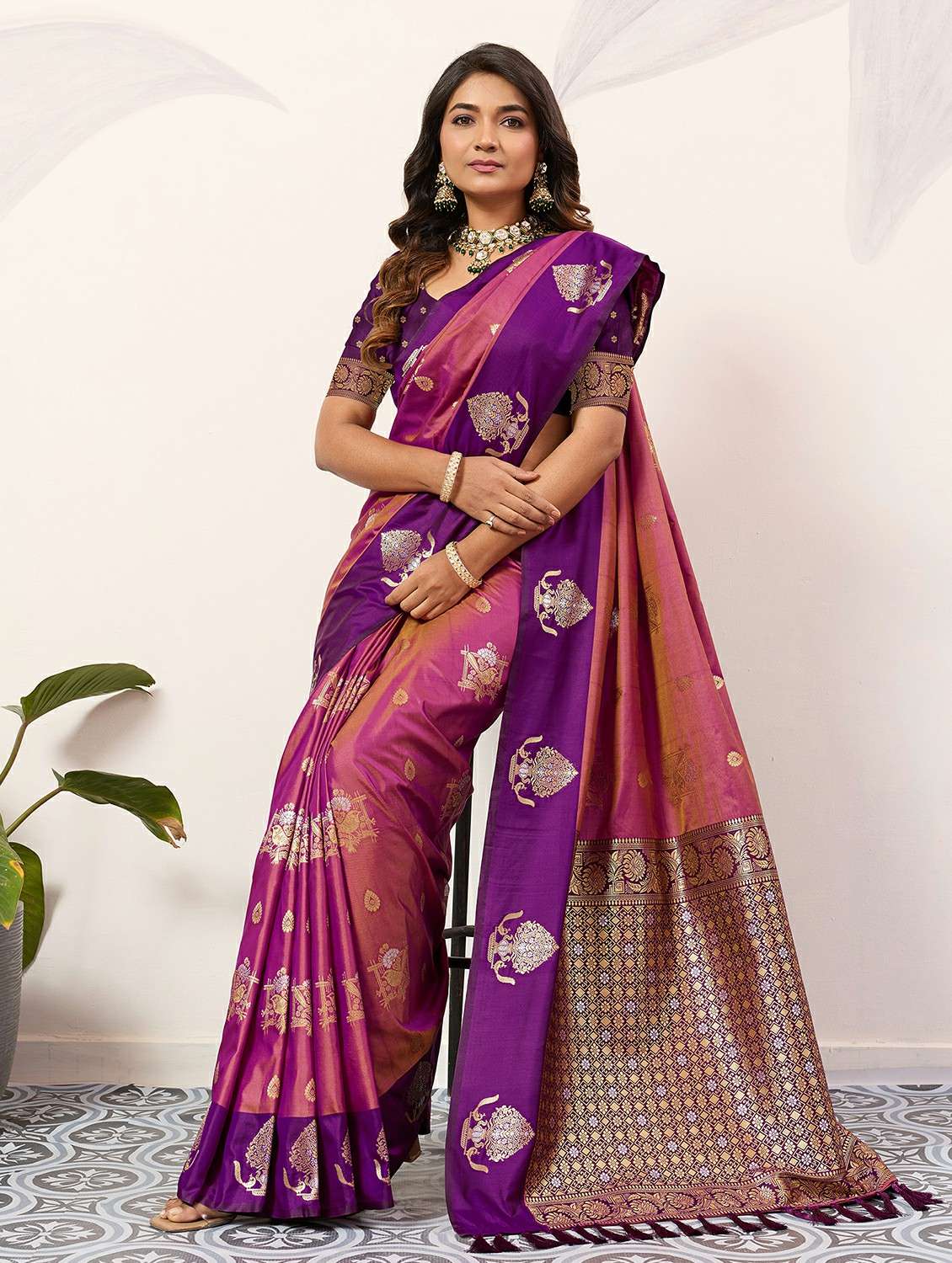 women self design banarasi saree with blouse - 22453715 -  Standard Image - 4