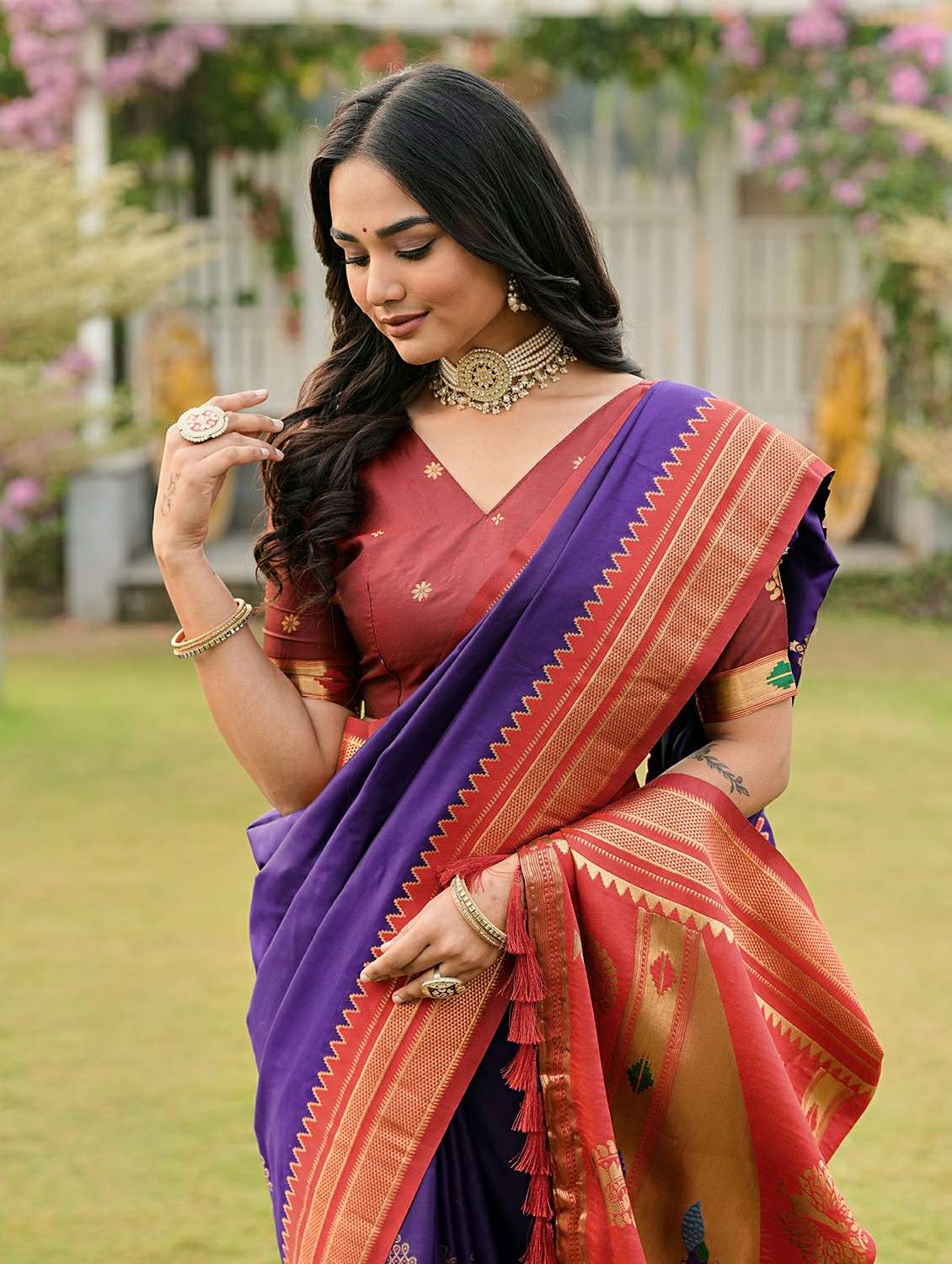 women self design paithani saree with blouse - 22453725 -  Standard Image - 1