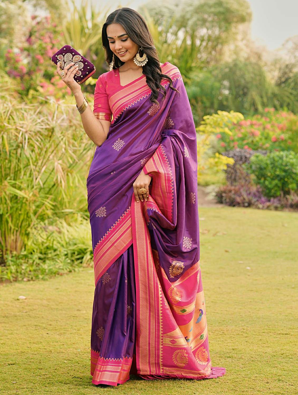 Women Self Design Paithani Saree With Blouse - 22453726 -  Standard Image - 4