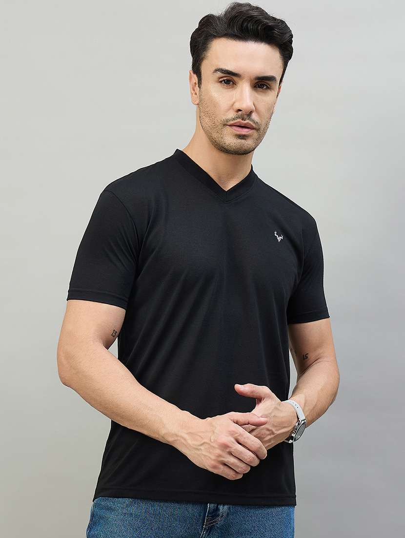 men black cotton blend plain t-shirt