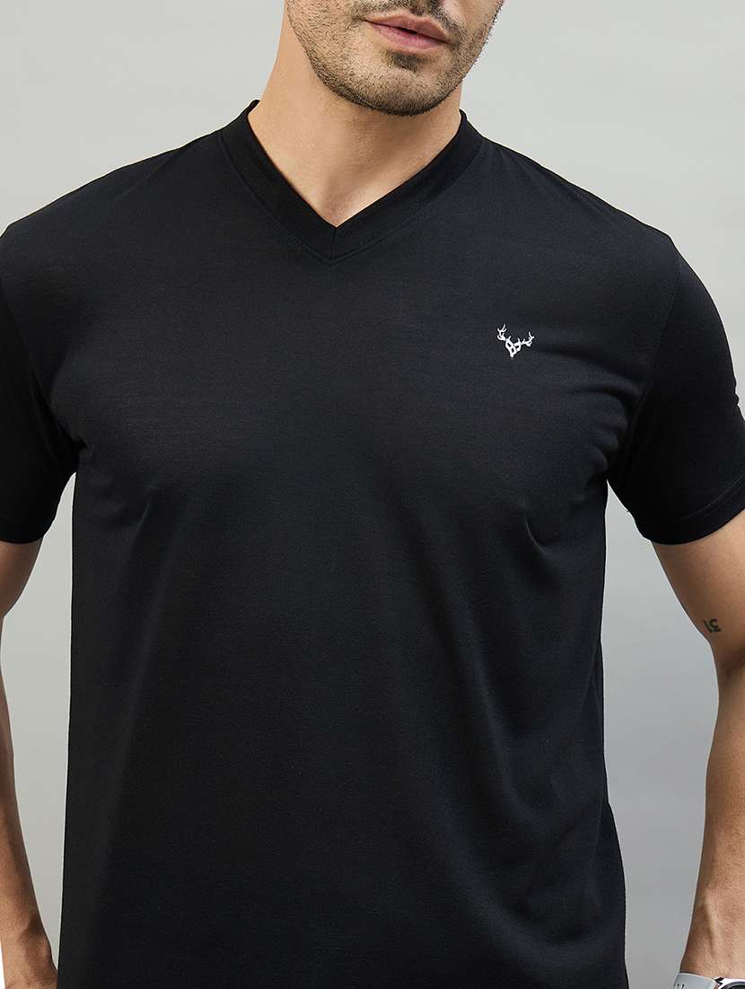 men black cotton blend plain t-shirt - 22453797 -  Standard Image - 1