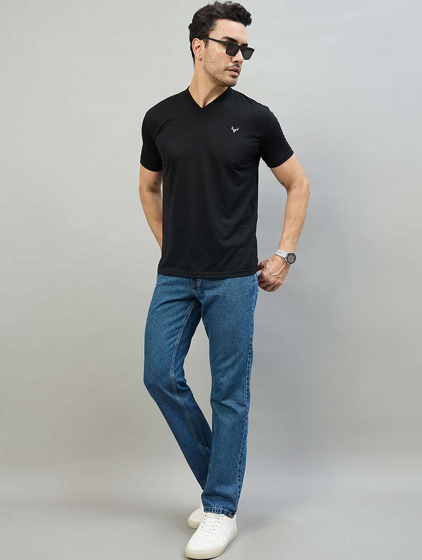 men black cotton blend plain t-shirt - 22453797 -  Standard Image - 4