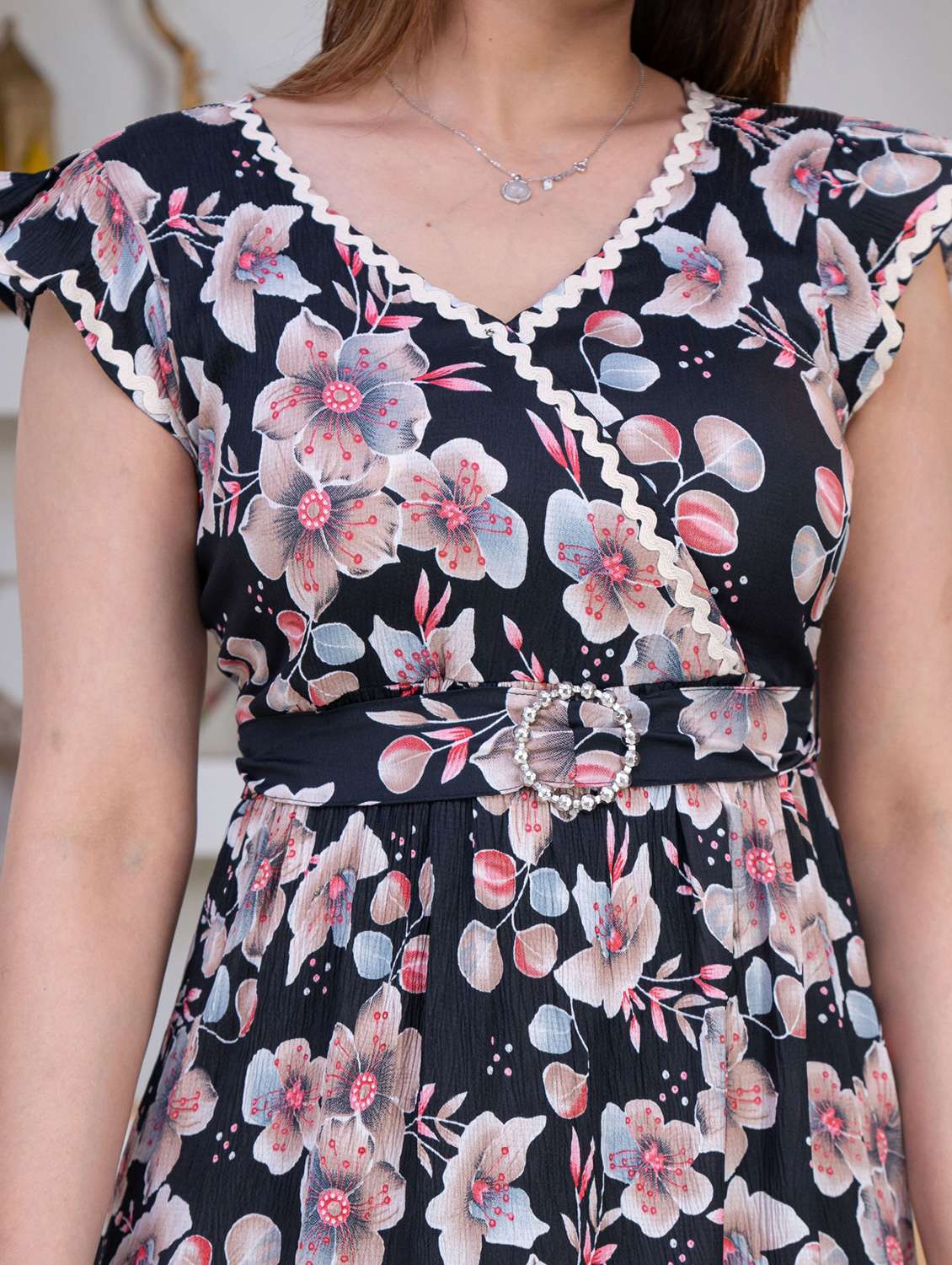 women black crepe gown dress - 22453927 -  Standard Image - 1