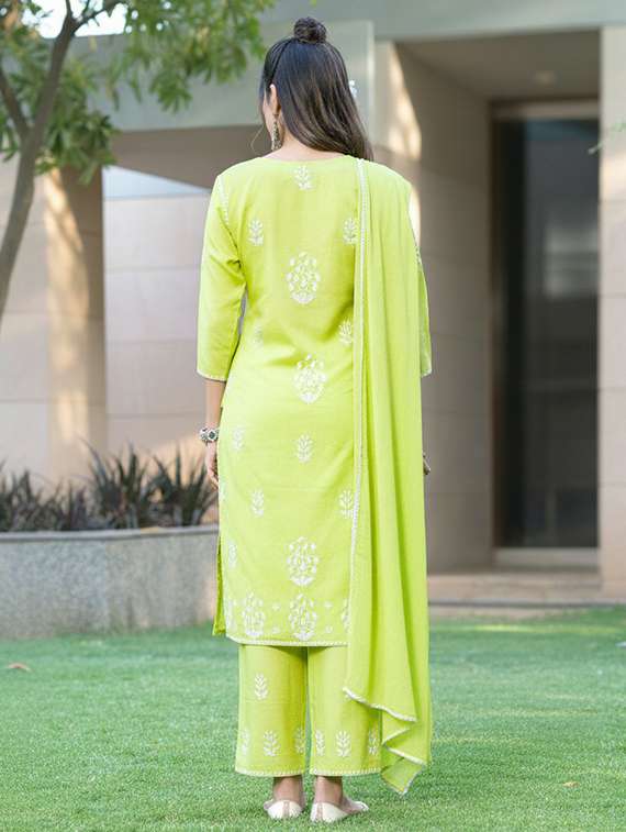 women green suit set - 22453943 -  Standard Image - 4