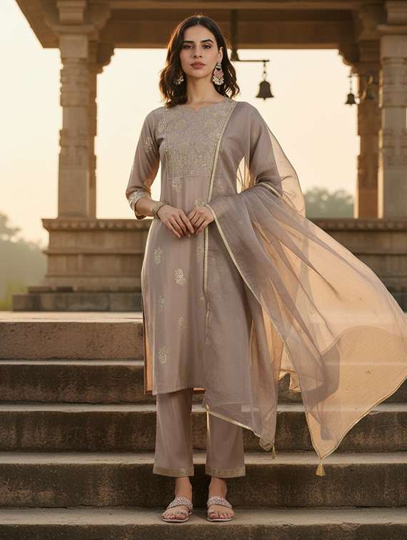 women coffee brown suit set - 22453950 -  Standard Image - 4