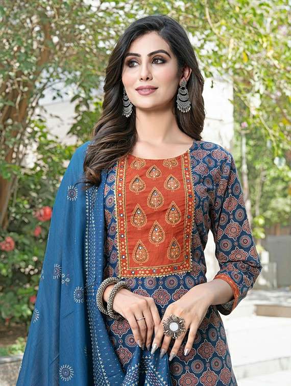 women navy blue suit set - 22453958 -  Standard Image - 1