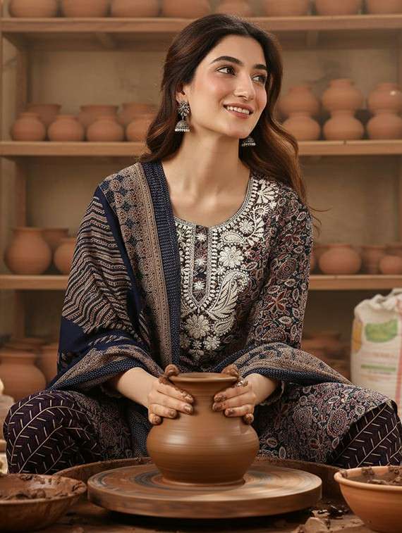 Women Navy Blue Suit Set - 22453962 -  Standard Image - 1