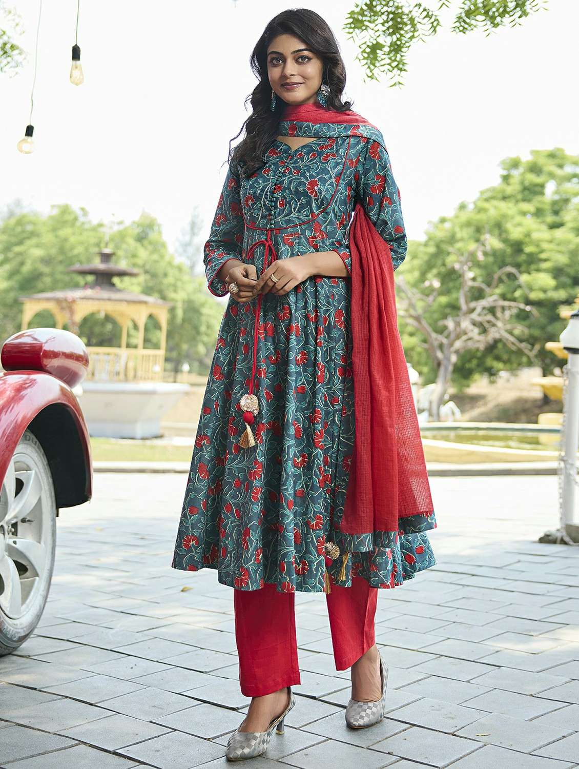 women floral blue suit set