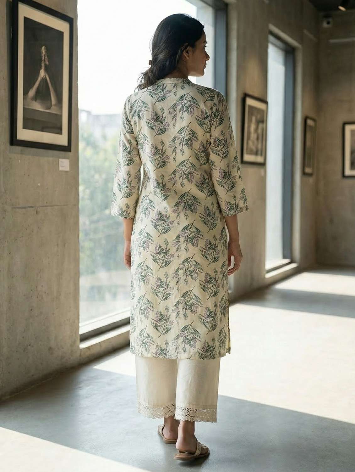 women green kurta pant set - 22453992 -  Standard Image - 4