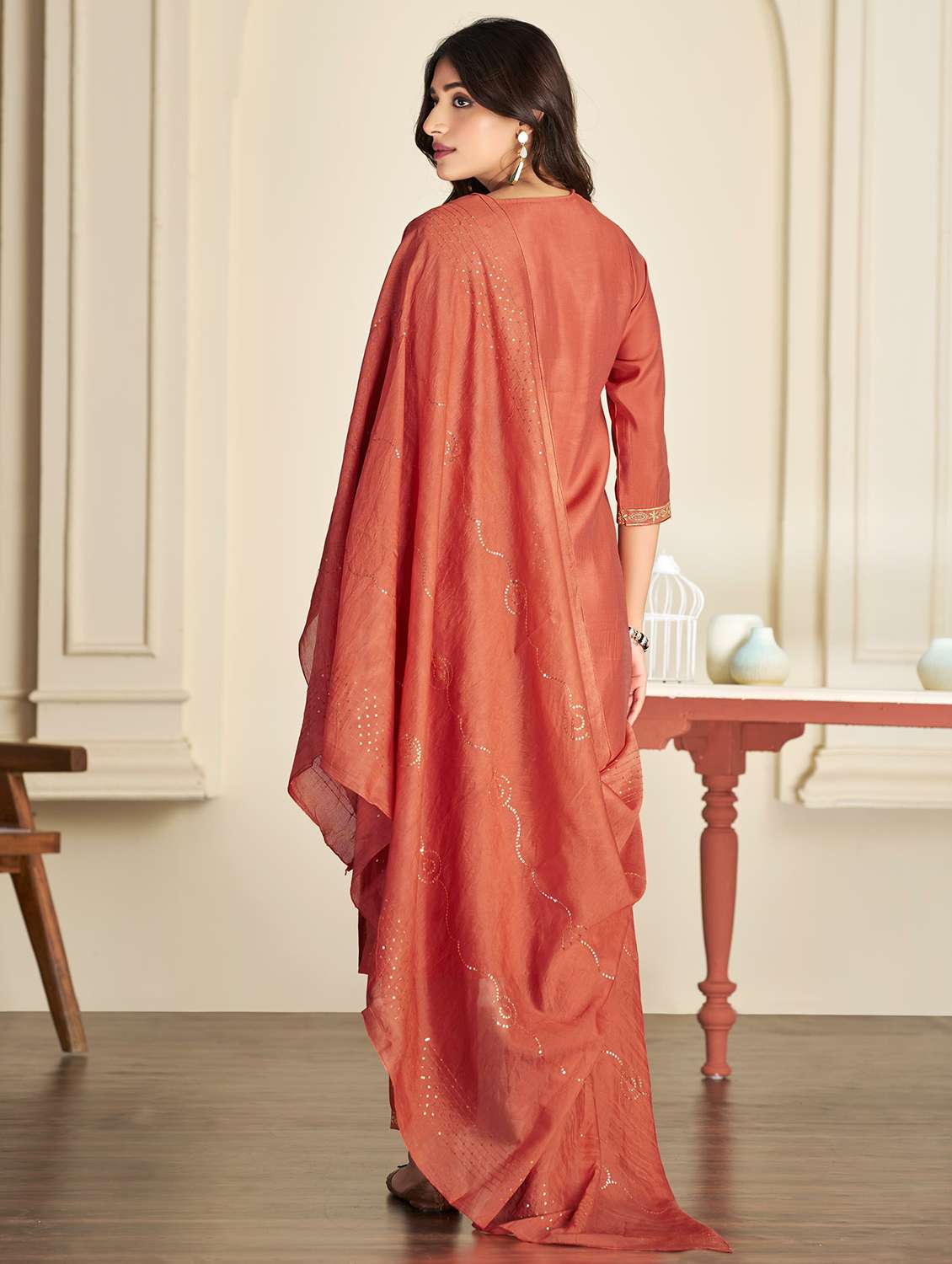 women self design rust suit set - 22454005 -  Standard Image - 4