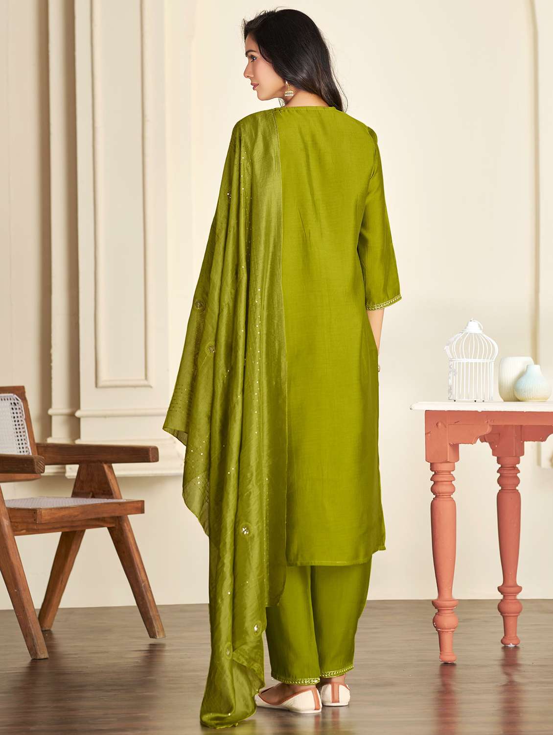 women green suit set - 22454024 -  Standard Image - 4