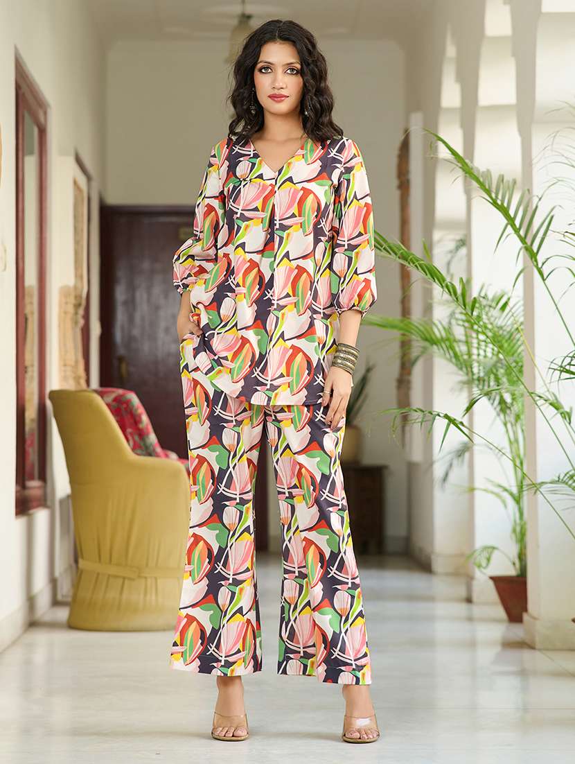 women printed three quarter sleeve ethnic co-ord set