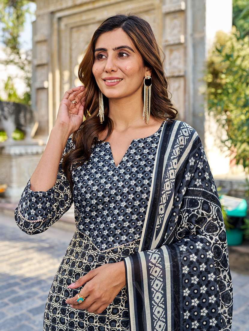 women printed three quarter sleeve kurta pant with dupatta set - 22454116 -  Standard Image - 1