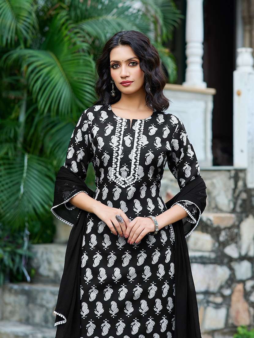 Women Printed Three Quarter Sleeve Kurta Pant With Dupatta Set - 22454143 -  Standard Image - 1