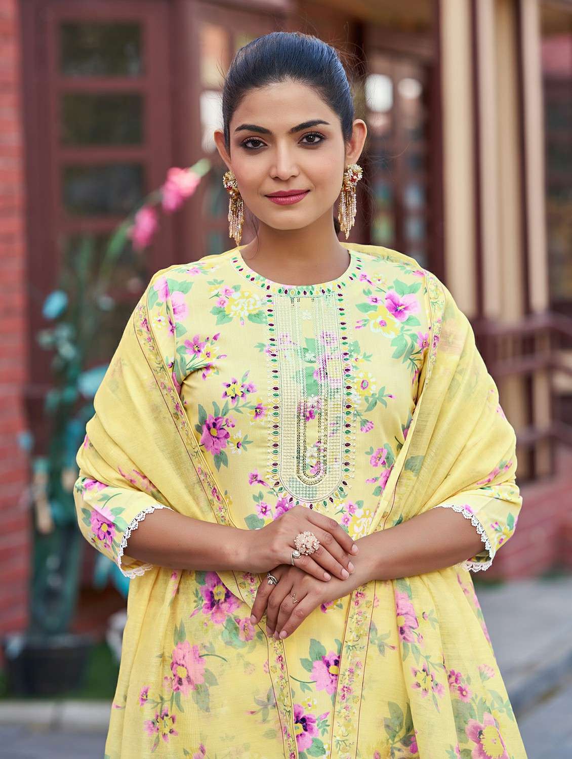 Women Printed Three Quarter Sleeve Kurta Pant With Dupatta Set - 22454185 -  Standard Image - 1