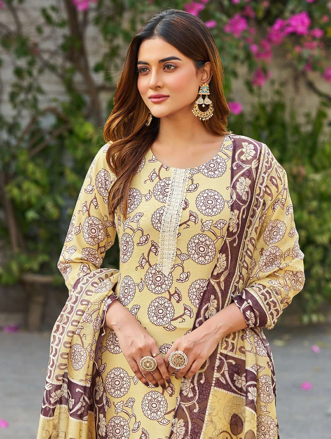women printed three quarter sleeve kurta pant with dupatta set - 22454186 -  Standard Image - 1