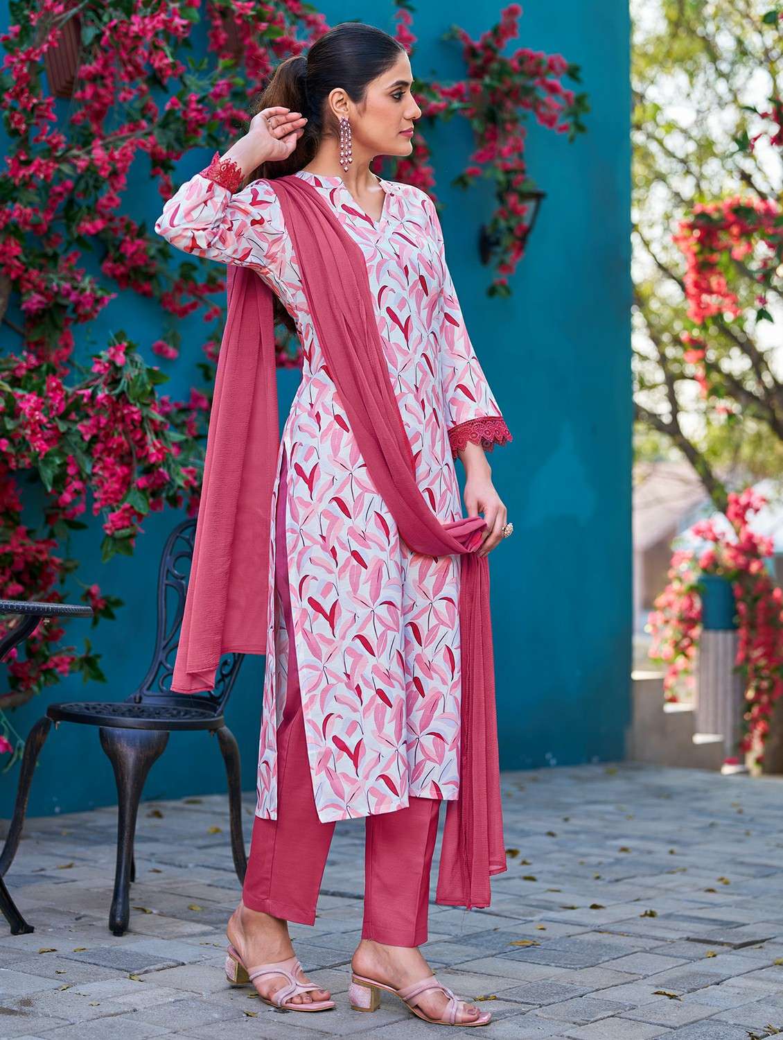 women printed three quarter sleeve kurta pant with dupatta set - 22454205 -  Standard Image - 1