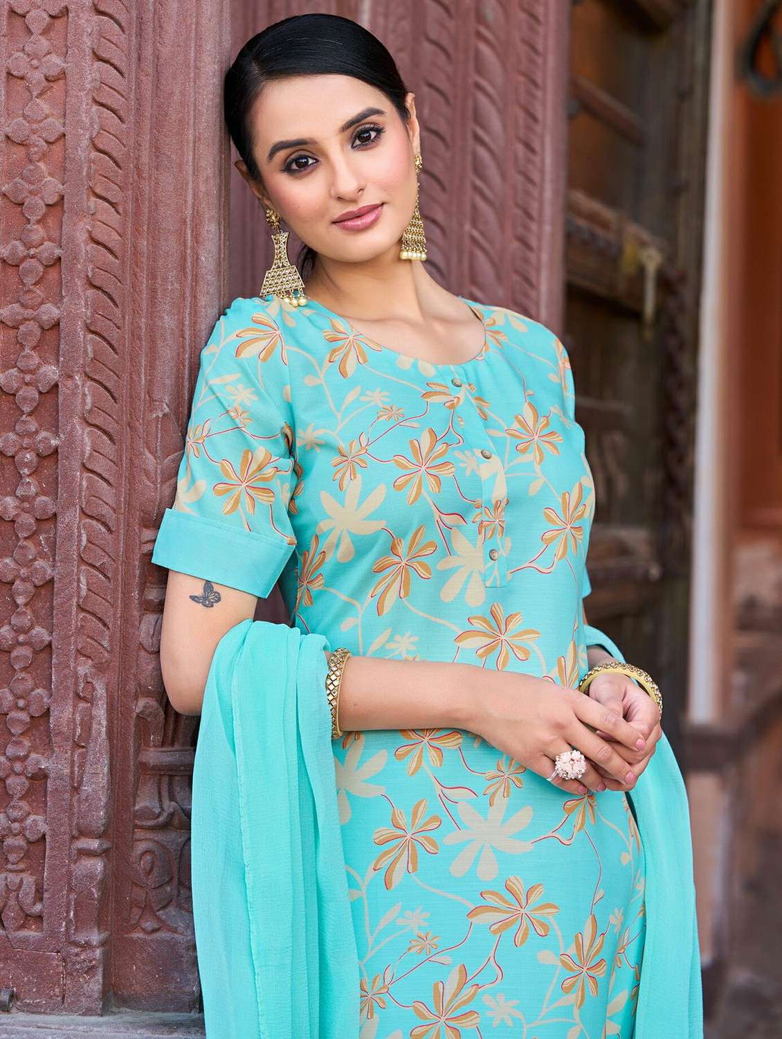 Women Floral Short Sleeve Kurta Pant With Dupatta Set - 22454215 -  Standard Image - 1