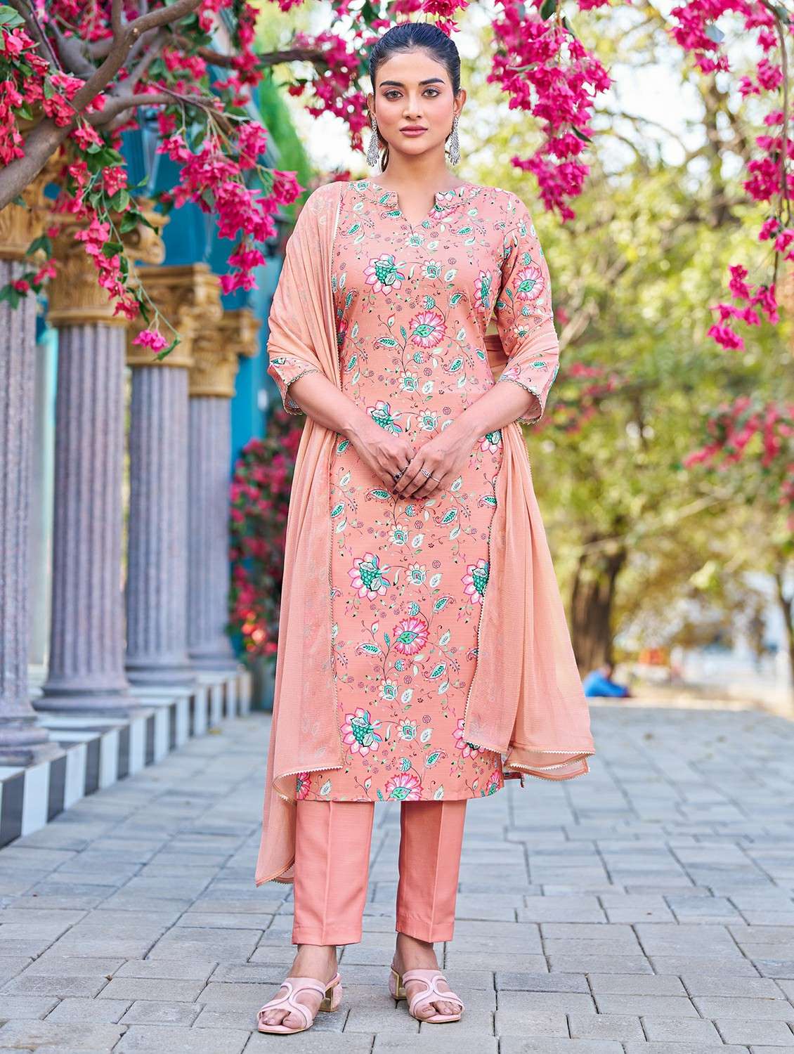 women floral three quarter sleeve kurta pant with dupatta set