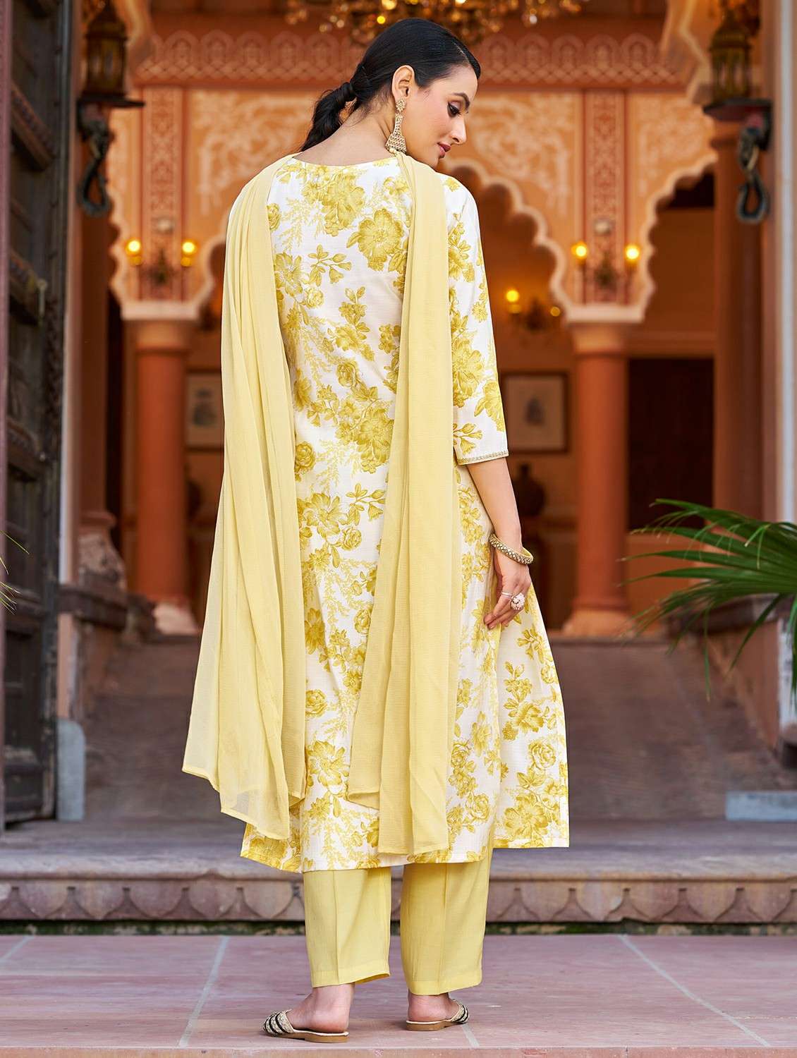 women printed three quarter sleeve kurta pant with dupatta set - 22454239 -  Standard Image - 4