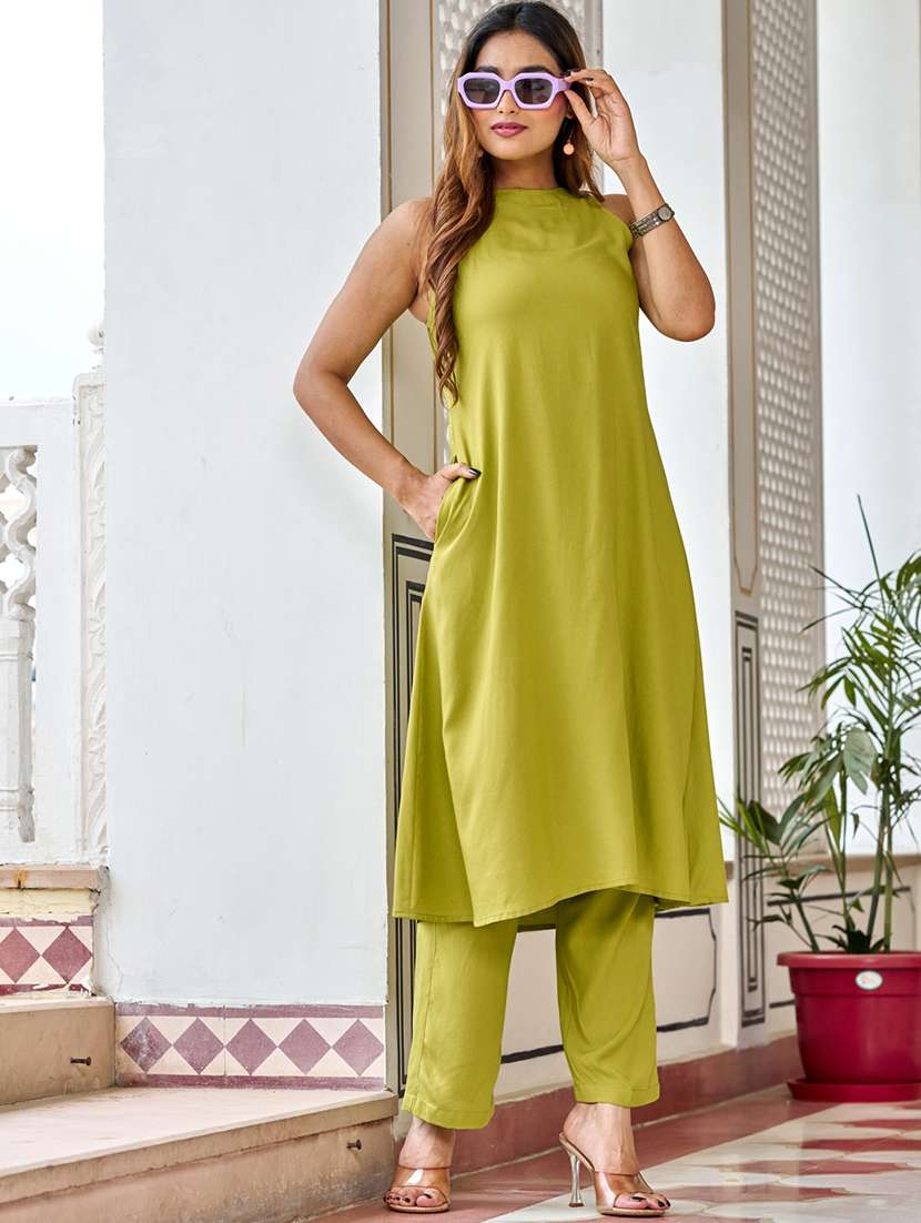women solid sleeveless kurta pant set - 22454296 -  Standard Image - 4