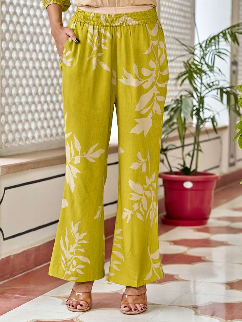 Women Printed Shoulder Strap Ethnic Co-ord Set - 22454428 -  Standard Image - 4