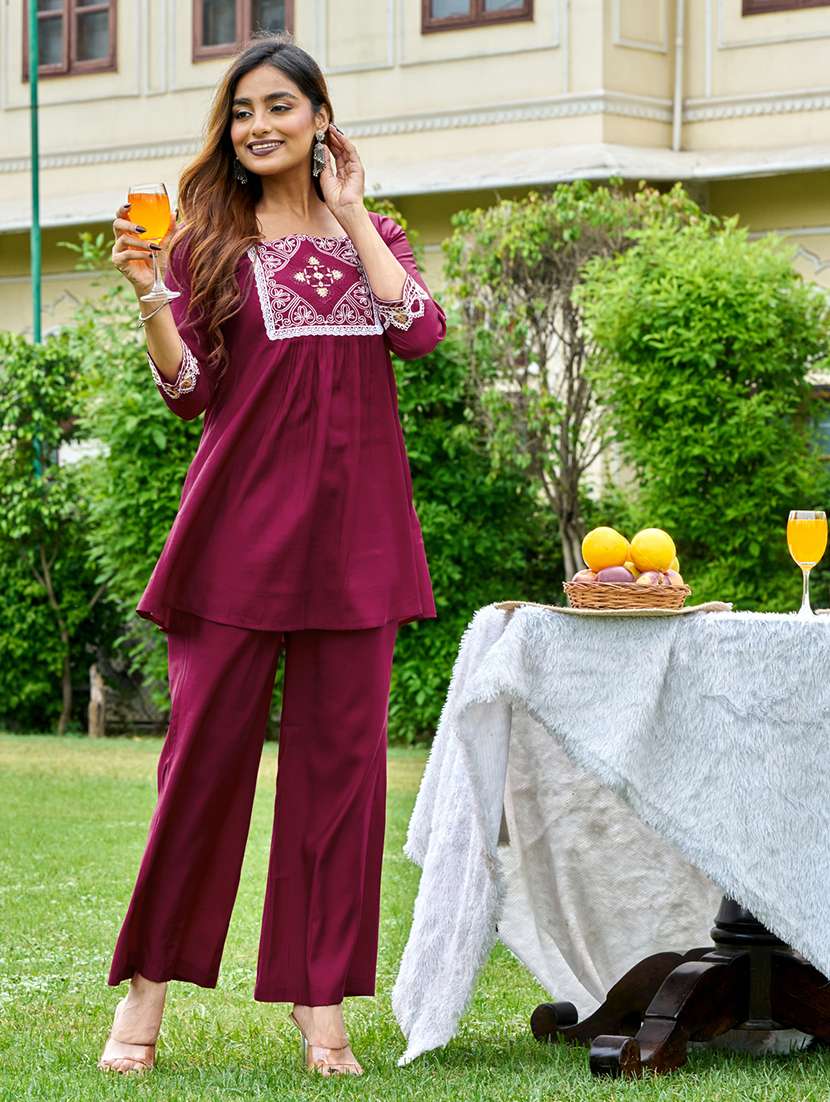Women Solid With Work Three Quarter Sleeve Ethnic Co-ord Set - 22454432 -  Standard Image - 4