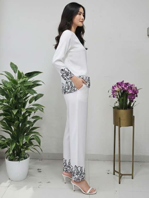 women white co-ord set - 22455558 -  Standard Image - 1