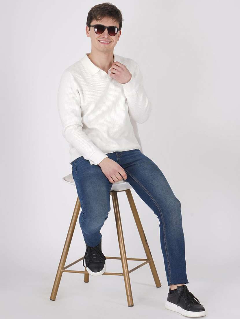 men blue denim jeans - 22457122 -  Standard Image - 4