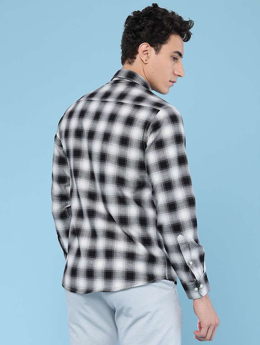 Men Checkered Long Sleeve Slim Fit Casual Shirt - 22457421 -  Standard Image - 4
