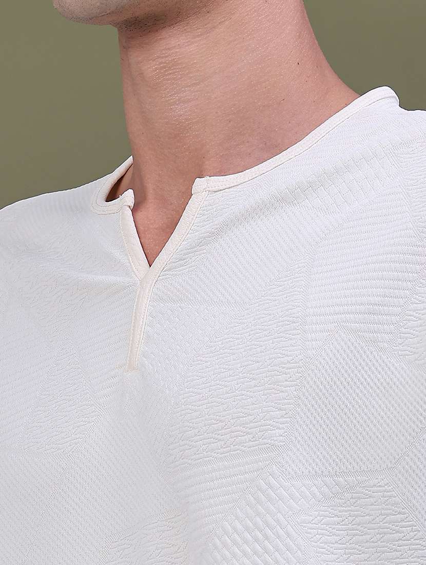 Men Textured Long Sleeve Regular Fit T-shirt - 22459376 -  Standard Image - 1