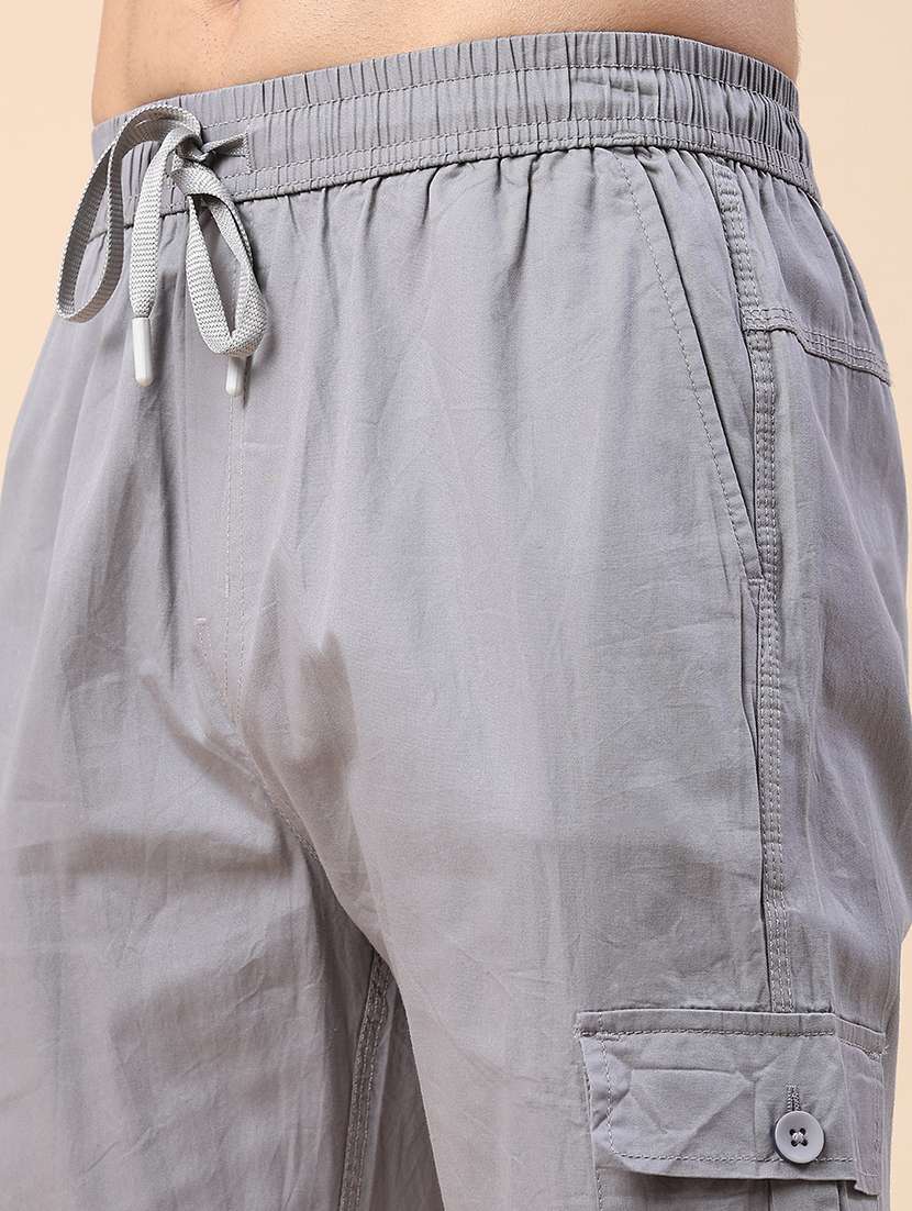 men solid mid rise regular fit cargo  - 22459764 -  Standard Image - 1