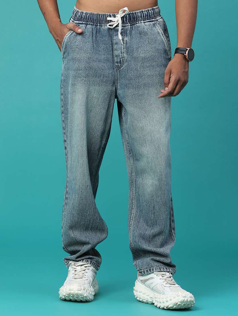 men washed mid rise relaxed fit jeans