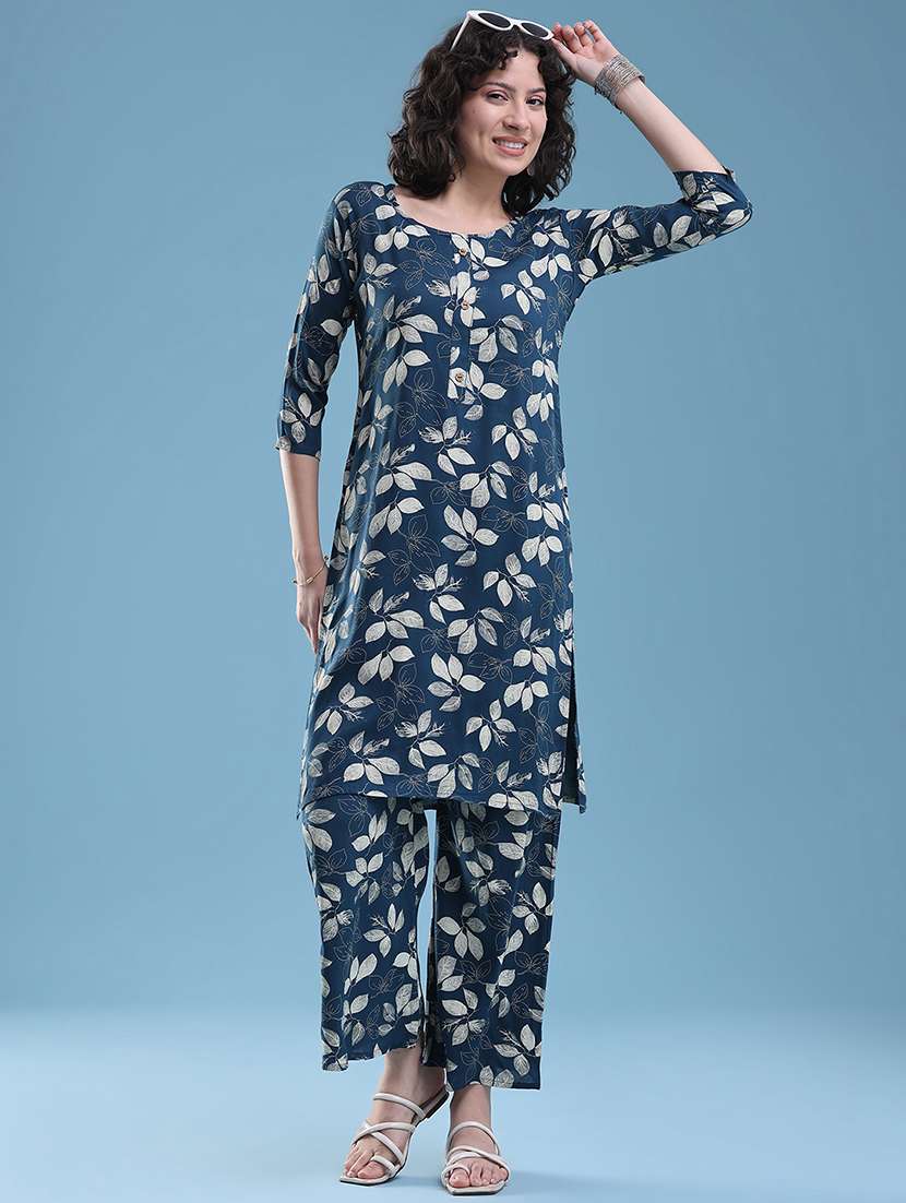 women printed three quarter sleeve ethnic co-ord set