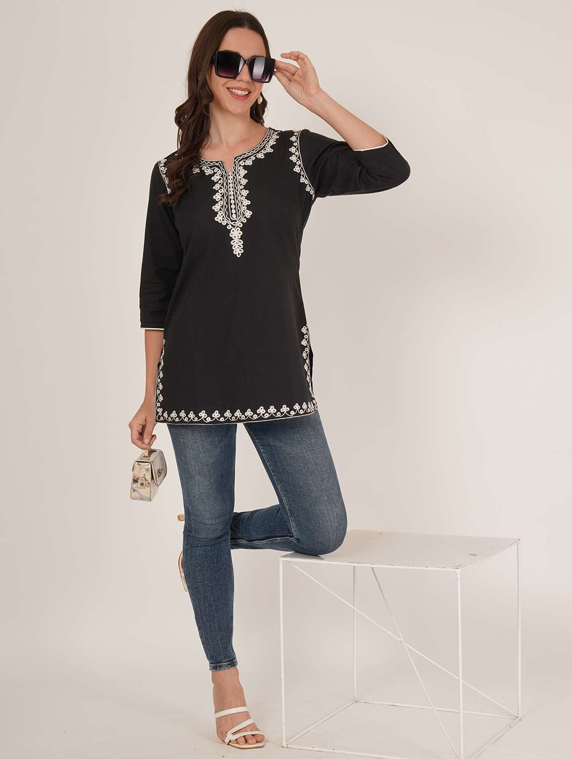 women embroidered three quarter sleeve straight kurti - 22460514 -  Standard Image - 4