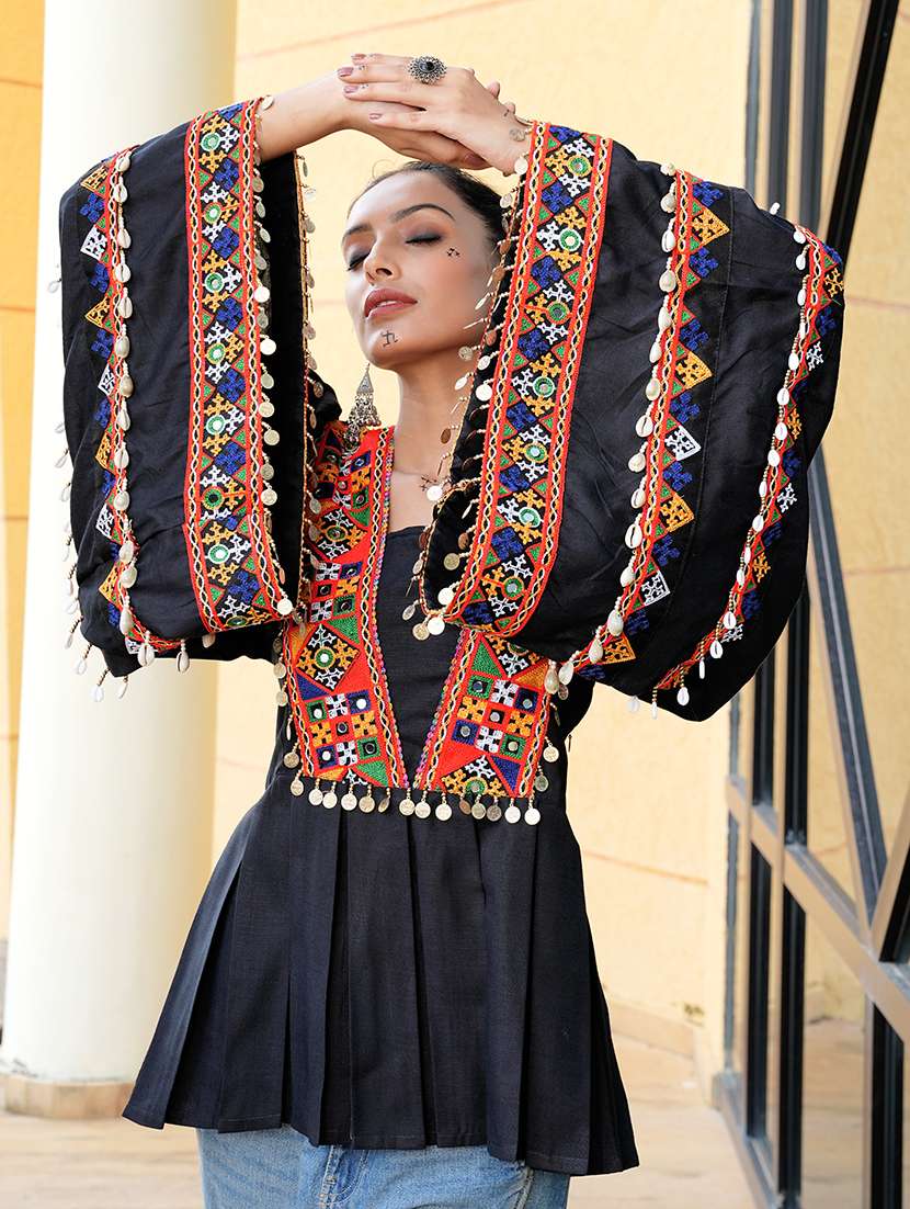 women black cotton flared kurti - 22460955 -  Standard Image - 4