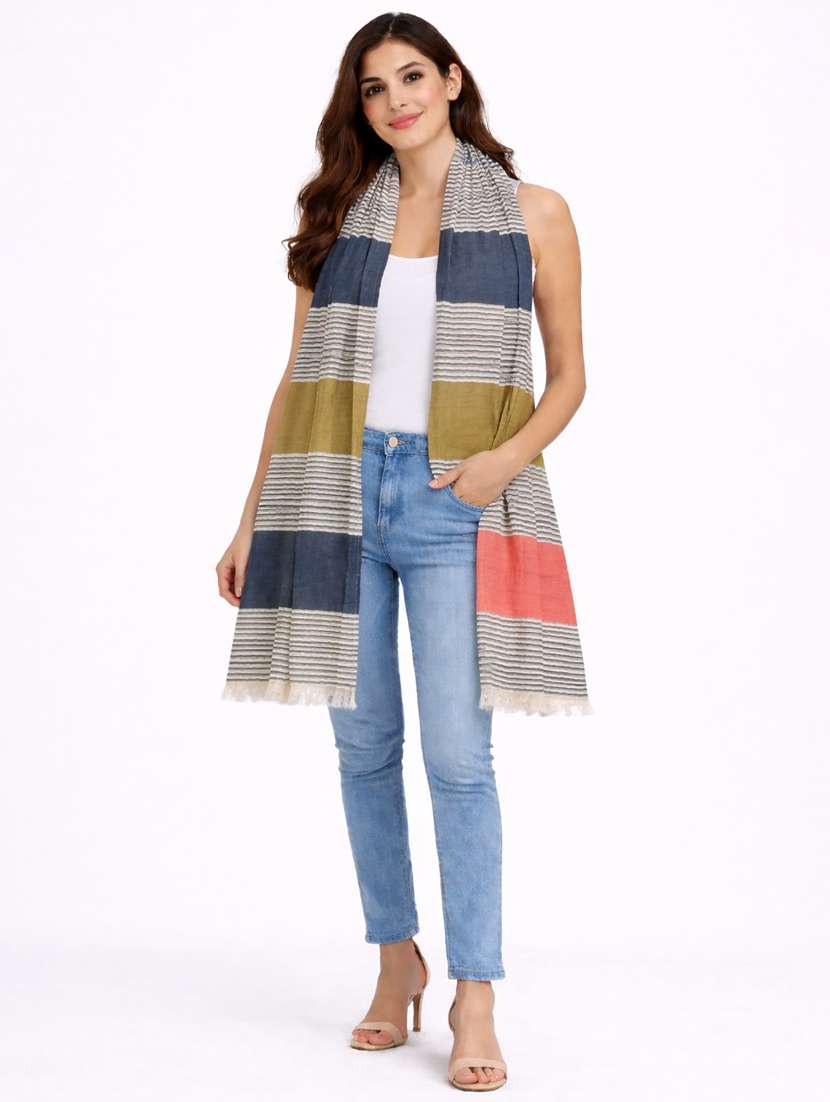 women printed scarf - 22461179 -  Standard Image - 1