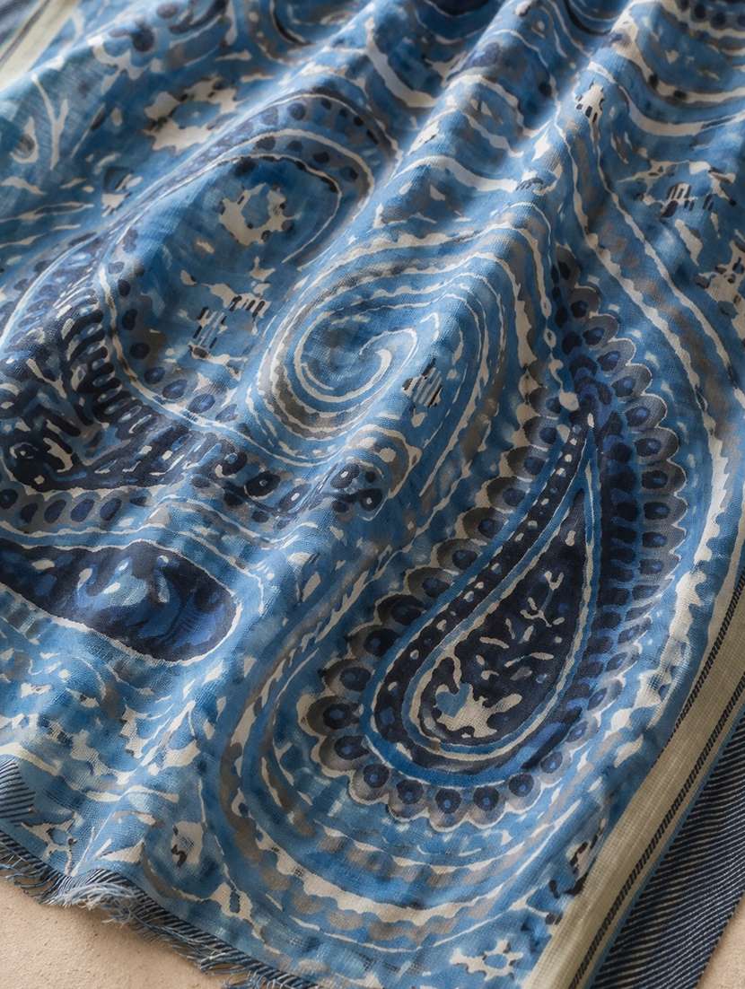 women printed scarf - 22461208 -  Standard Image - 4