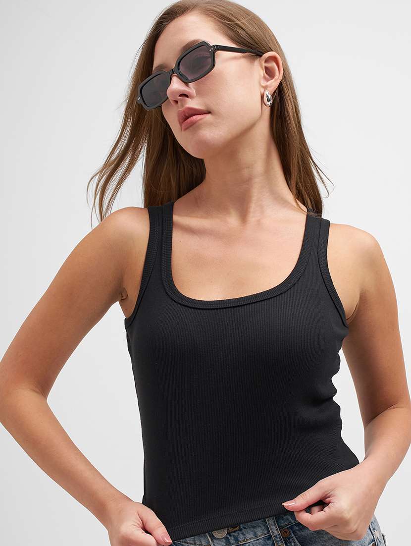 women solid sleeveless tank top