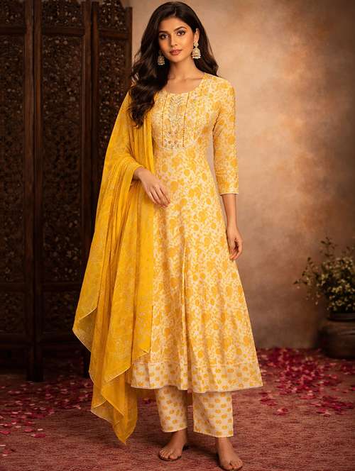 Buy woman grown dress party wear in India @ Limeroad