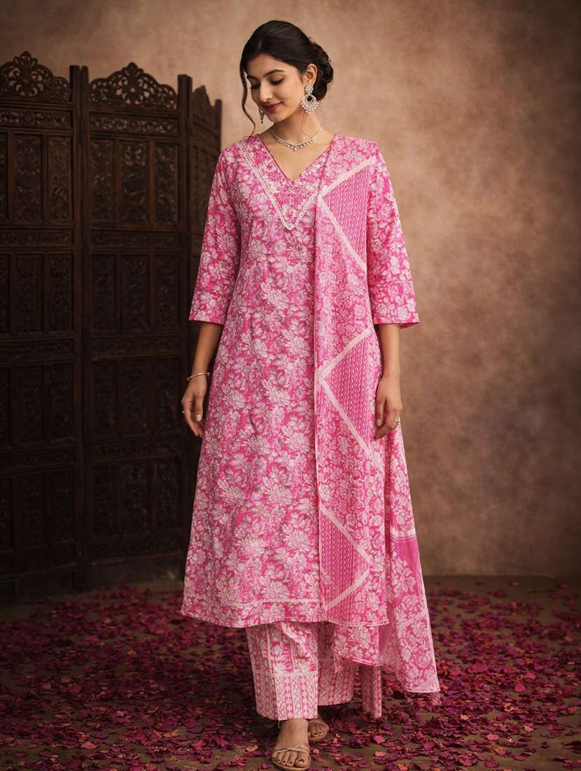 women printed three quarter sleeve kurta pant with dupatta set