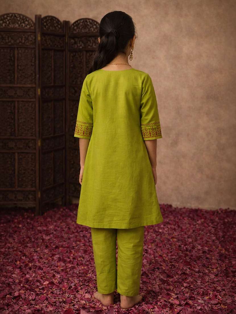 girls green rayon kurta pant set suit set - 22463266 -  Standard Image - 4