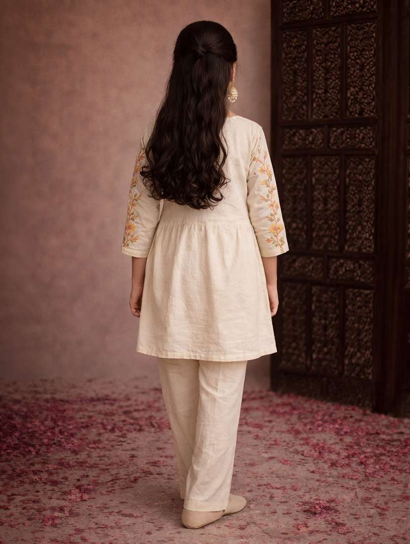 girl ethnic motif ebeige cotton blend kurta pant set suit set - 22463280 -  Standard Image - 4