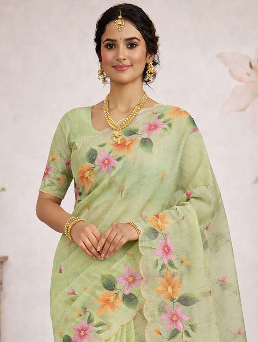 Women Floral Printed Saree With Blouse - 22463445 -  Standard Image - 1