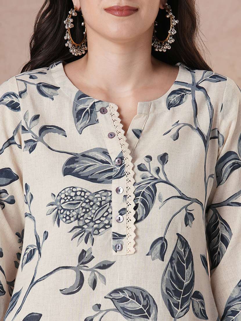 women three quarter sleeve a-line kurta - 22463480 -  Standard Image - 1